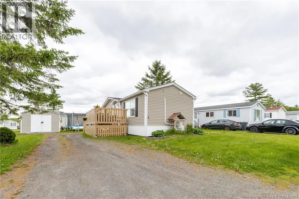 2 Wood Avenue