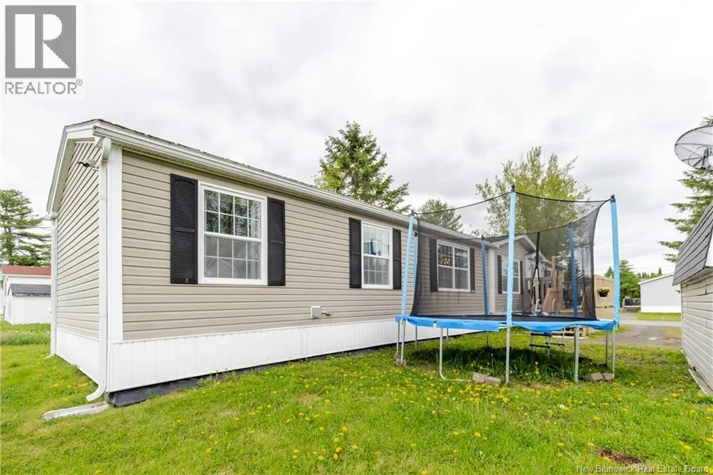 2 Wood Avenue