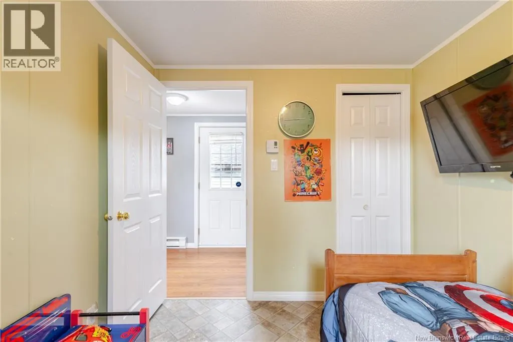 2 Wood Avenue
