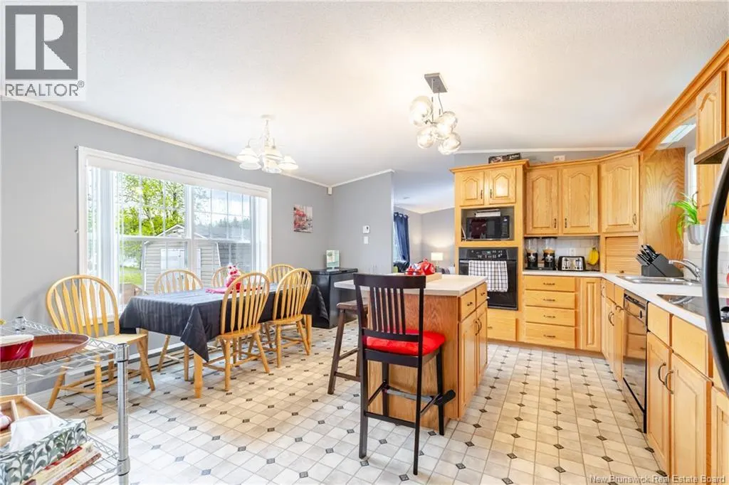 2 Wood Avenue