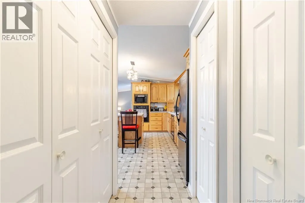 2 Wood Avenue