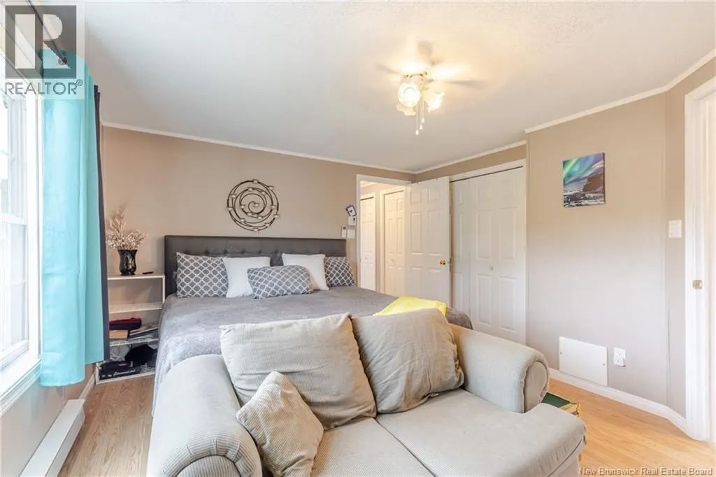 2 Wood Avenue