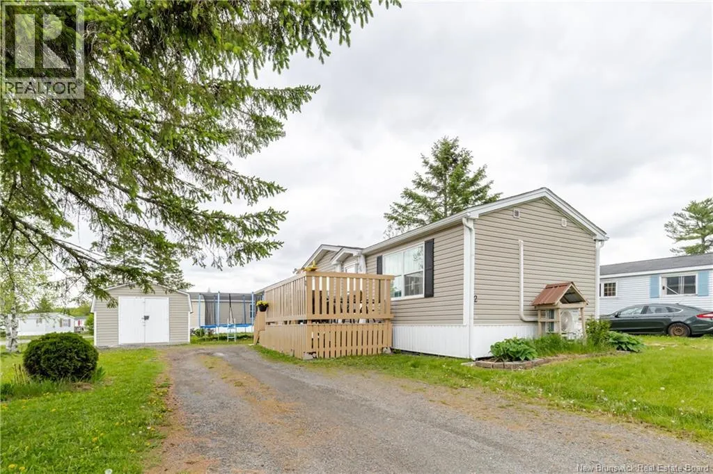 2 Wood Avenue
