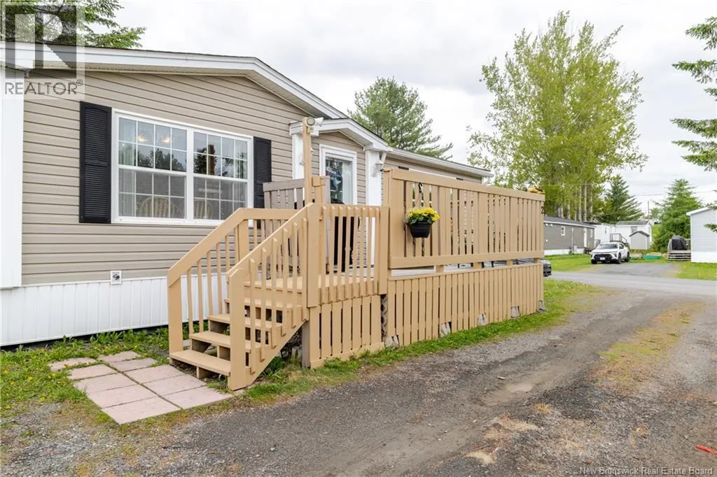 2 Wood Avenue