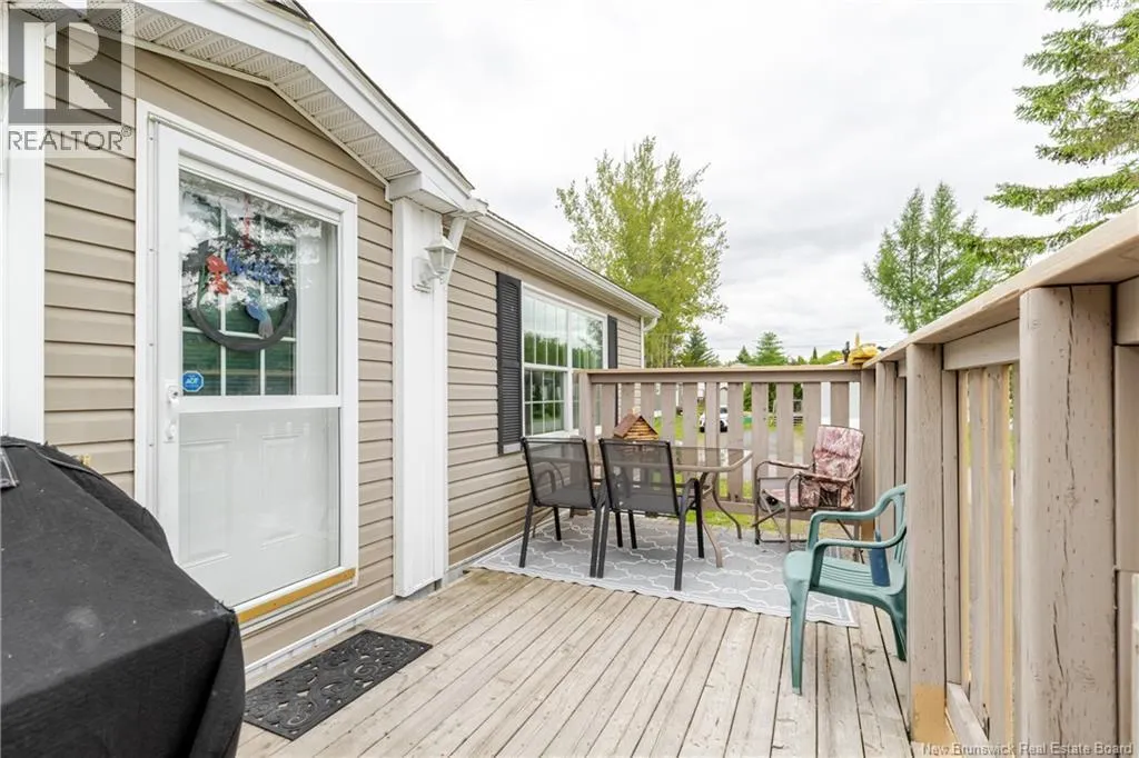 2 Wood Avenue
