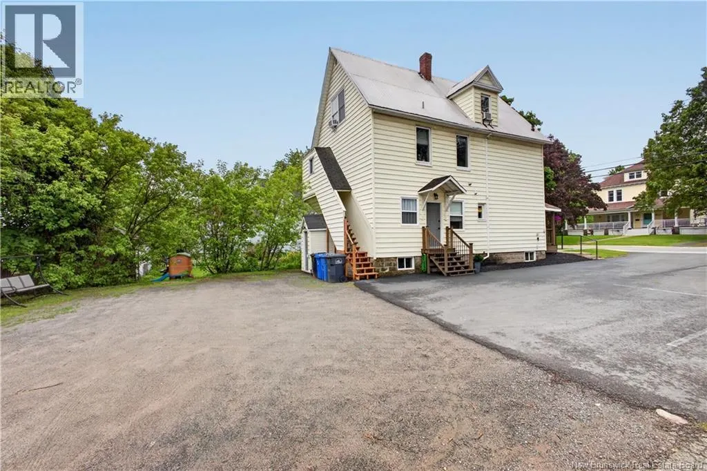 114 Pleasant Street