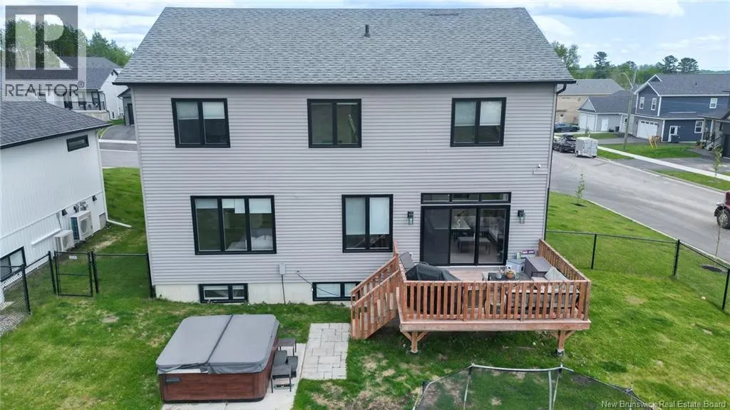 7 Aurora Street