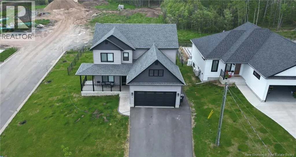 7 Aurora Street
