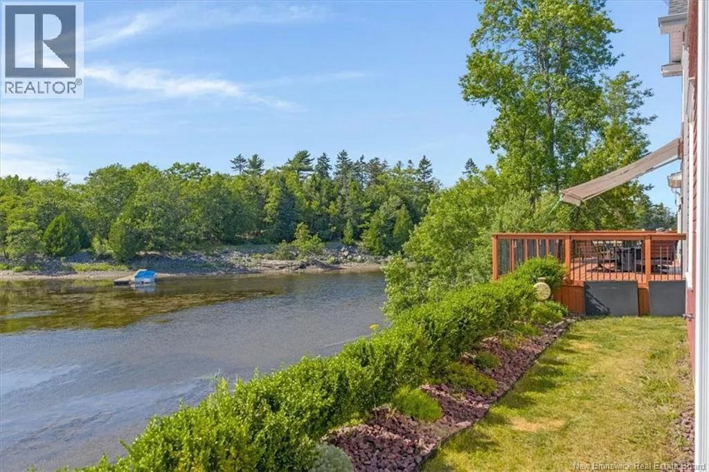 41 Yacht Haven Lane