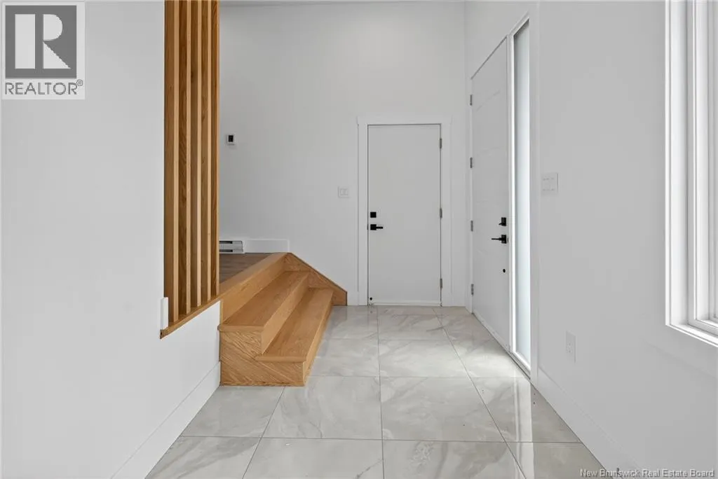 18 Weavers Way
