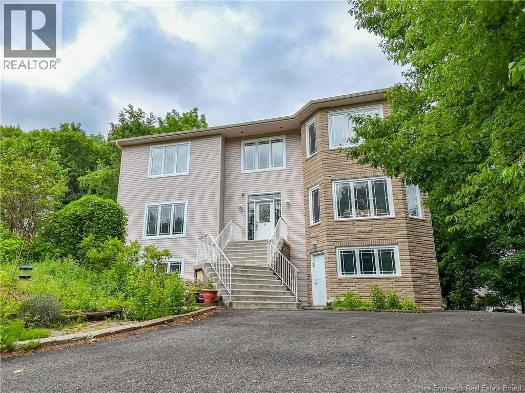 15 Gervais Court
