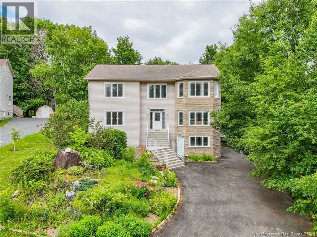 15 Gervais Court