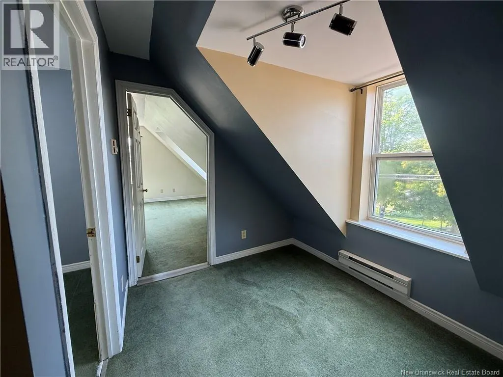 7 Woodlawn Road