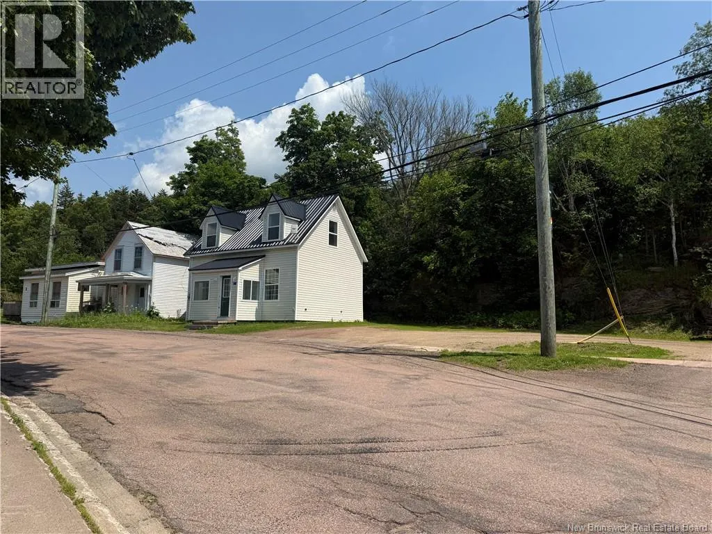 7 Woodlawn Road