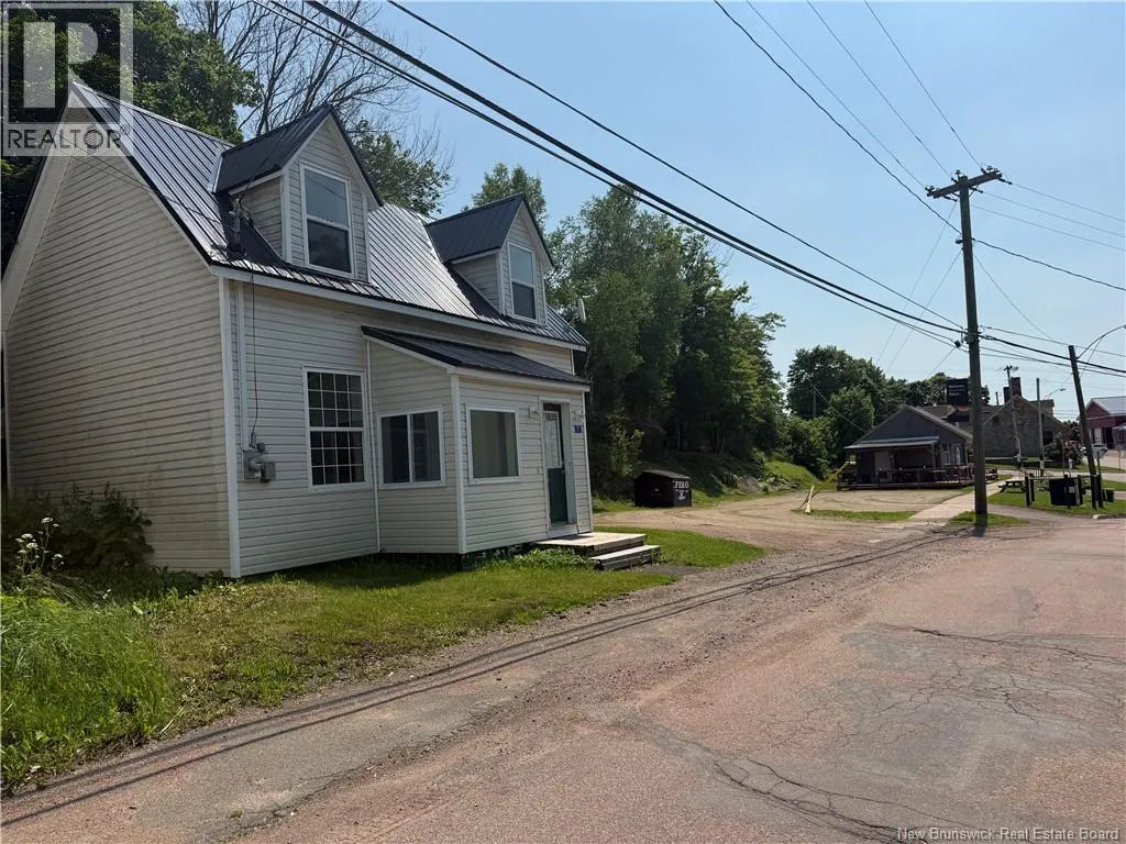 7 Woodlawn Road