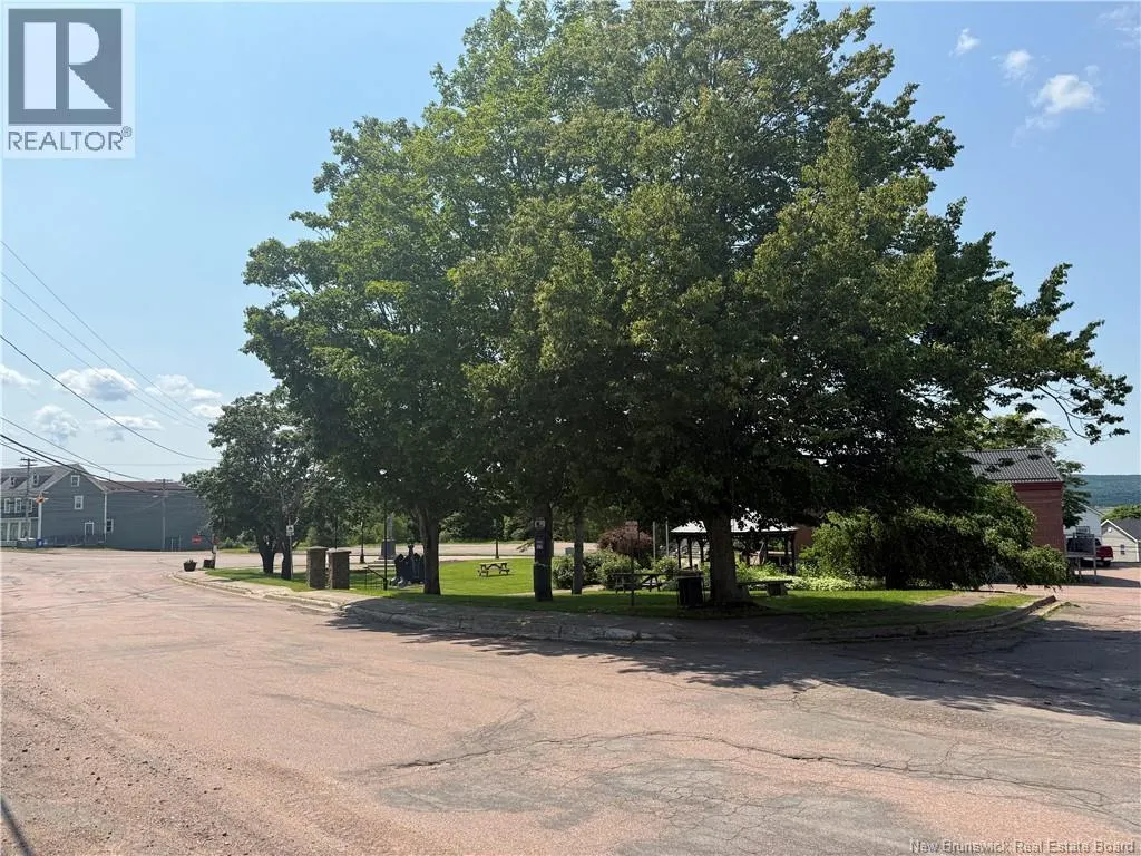 7 Woodlawn Road