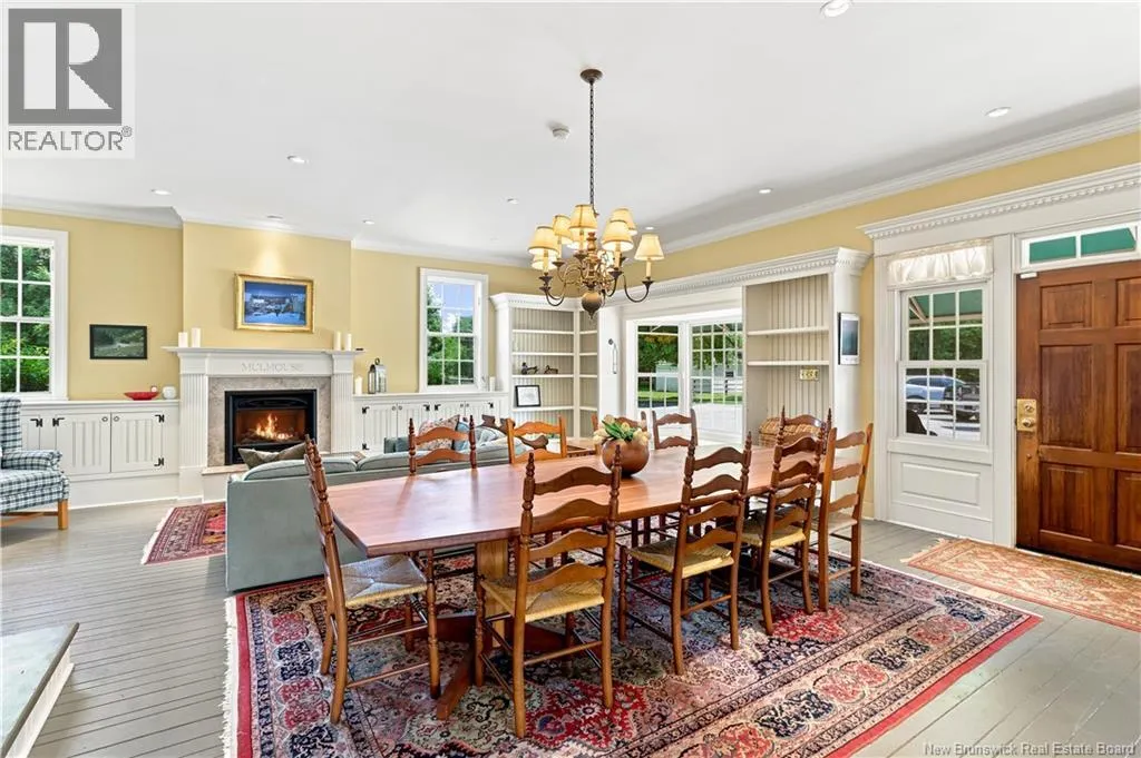 916 Riverside Drive