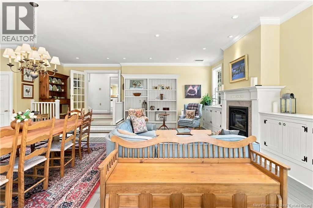 916 Riverside Drive
