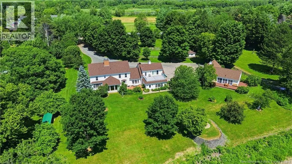 916 Riverside Drive