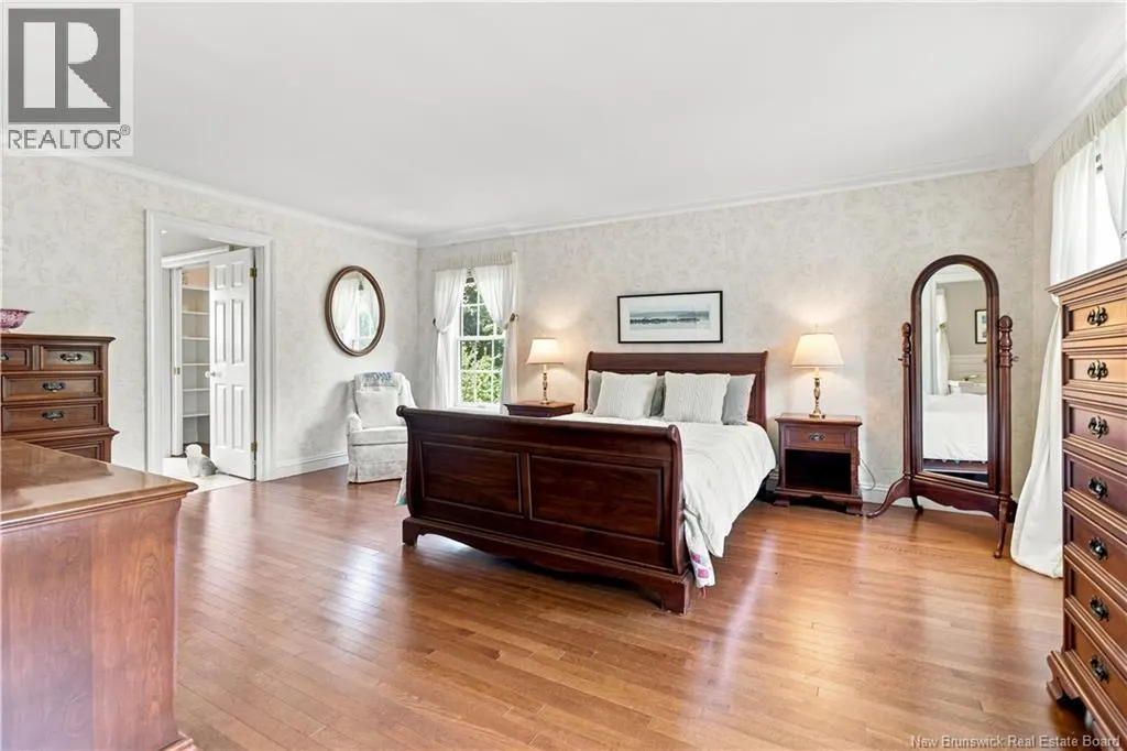 916 Riverside Drive