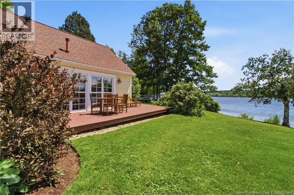 916 Riverside Drive