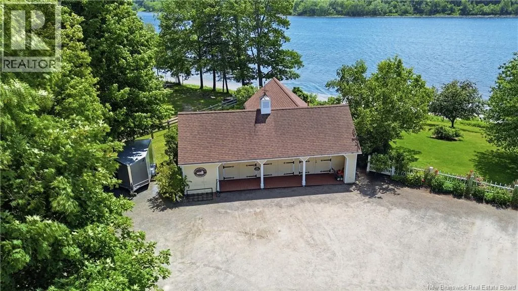 916 Riverside Drive
