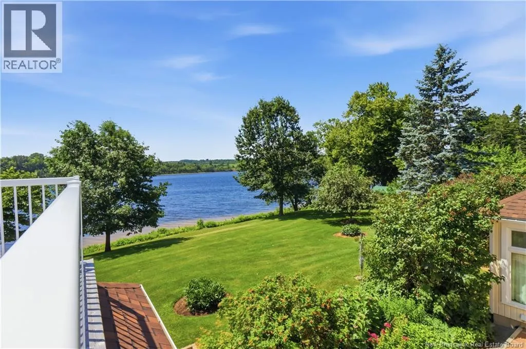 916 Riverside Drive