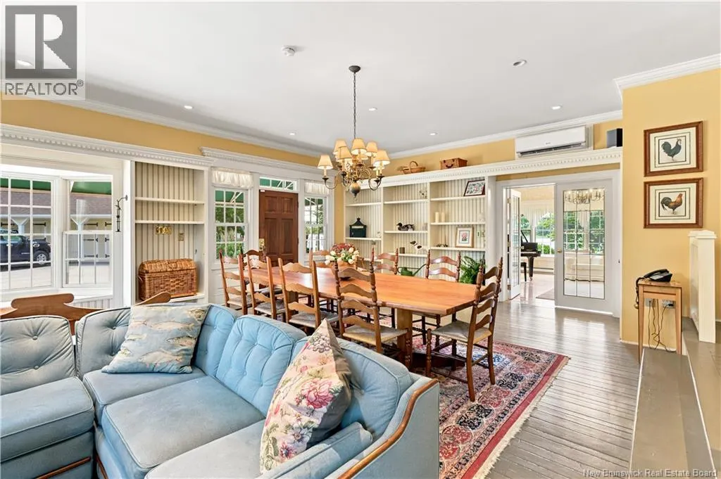 916 Riverside Drive