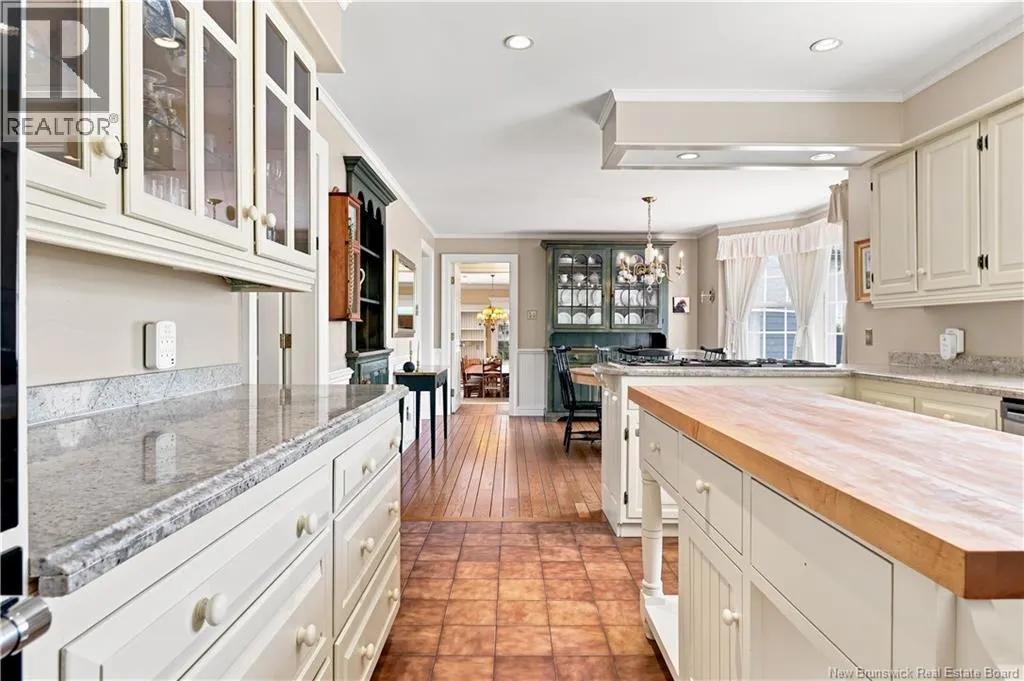 916 Riverside Drive