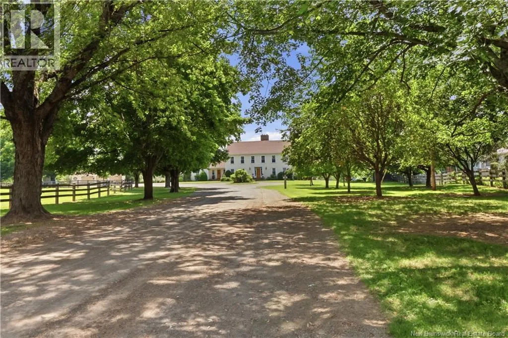 916 Riverside Drive