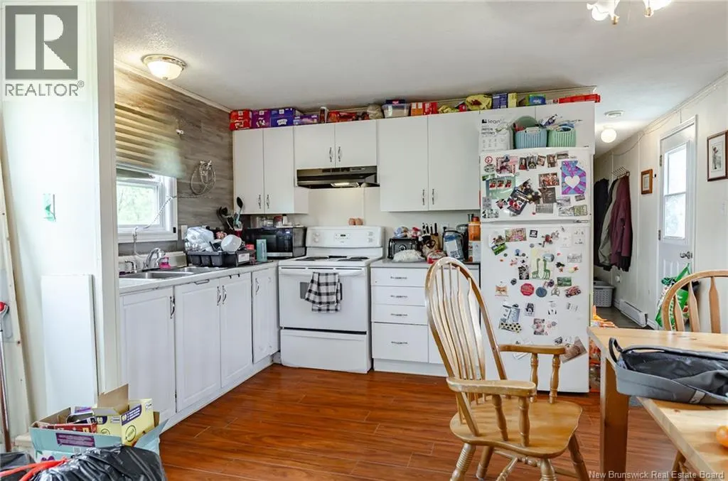 558 BONITA Avenue