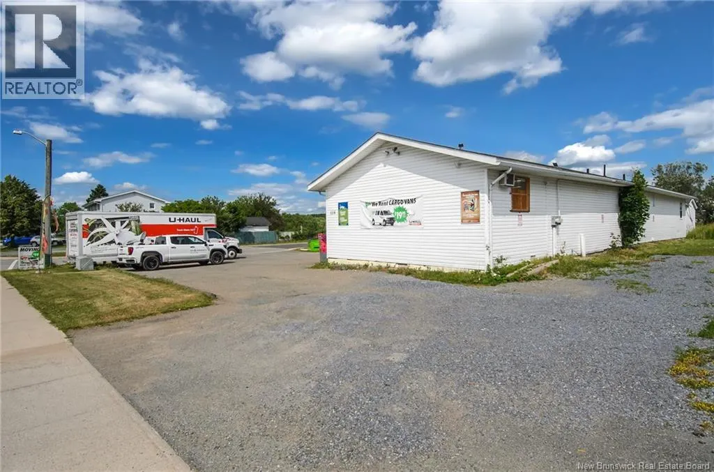 558 BONITA Avenue
