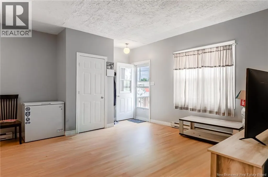 558 BONITA Avenue