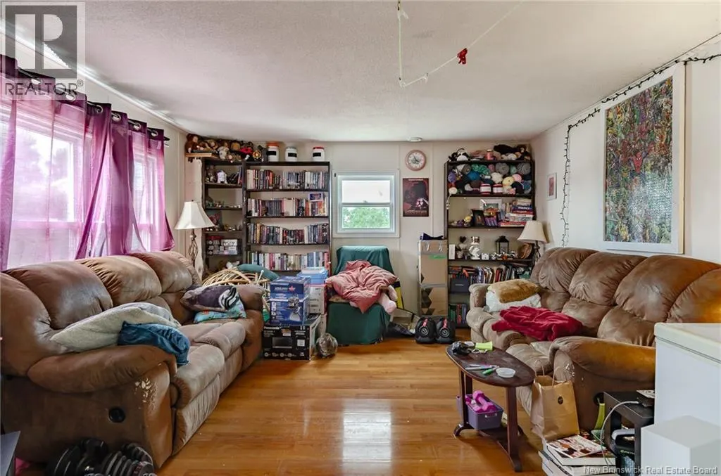 558 BONITA Avenue