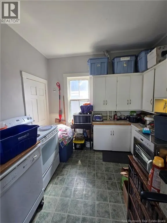 212 Douglas Avenue