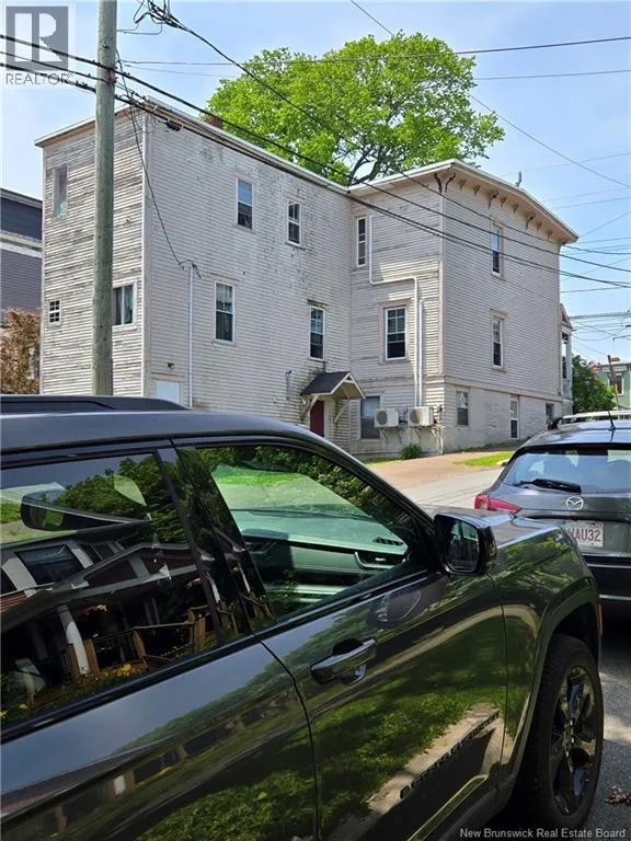 212 Douglas Avenue