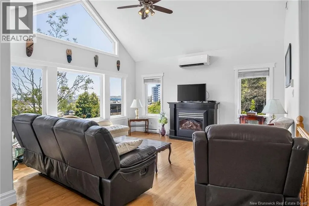11 Harbour Terrace