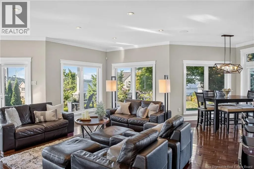 5 Admiralty Drive