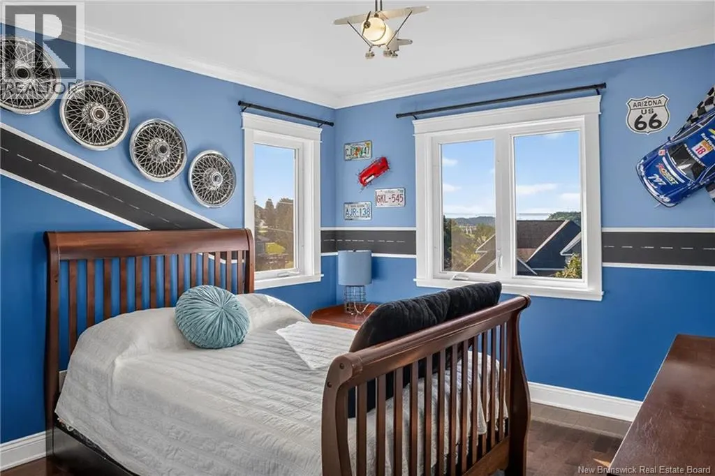 5 Admiralty Drive