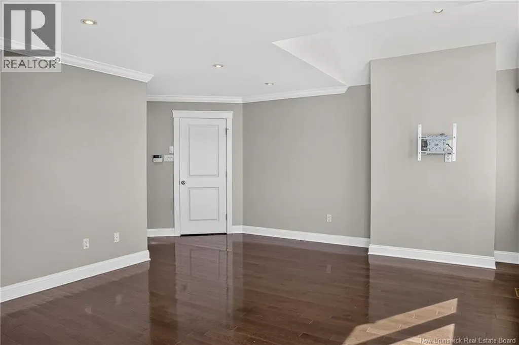 5 Admiralty Drive
