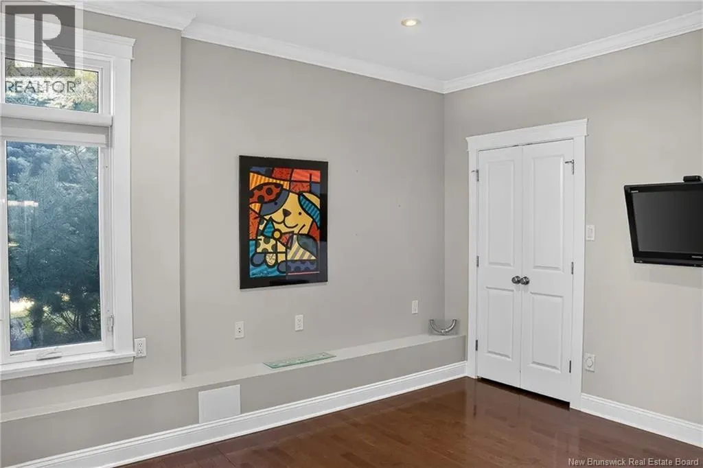 5 Admiralty Drive