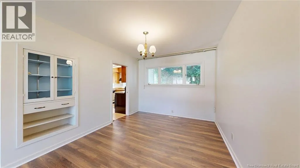 21 Bedell Avenue