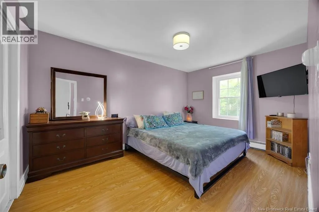 7 Hampton Manor