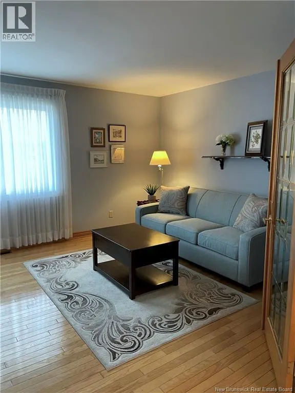 15 Talisman Crescent