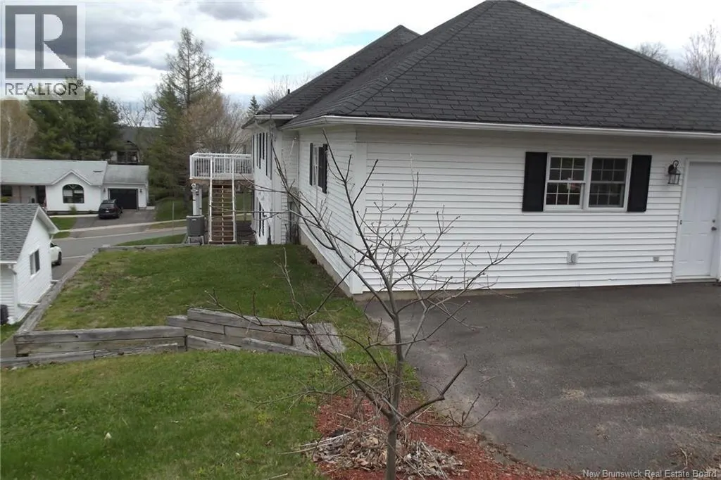 15 Talisman Crescent