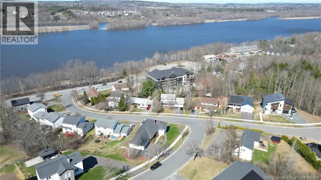 15 Talisman Crescent