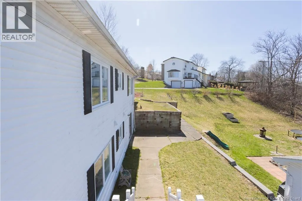 15 Talisman Crescent