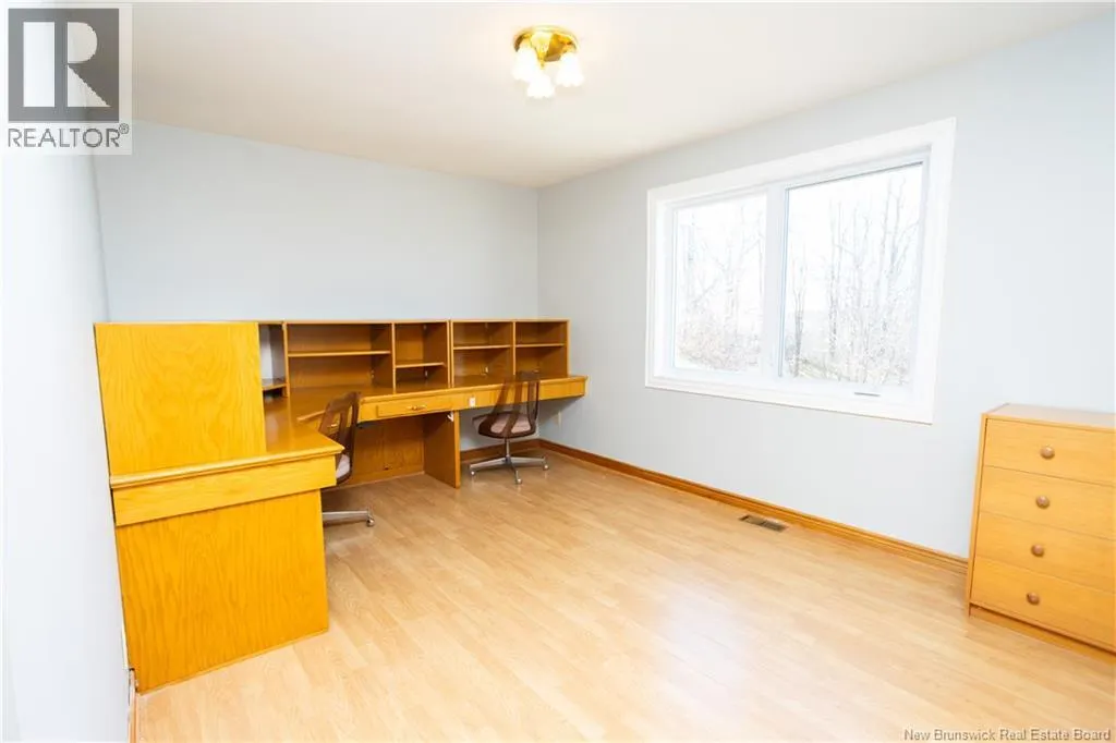 15 Talisman Crescent
