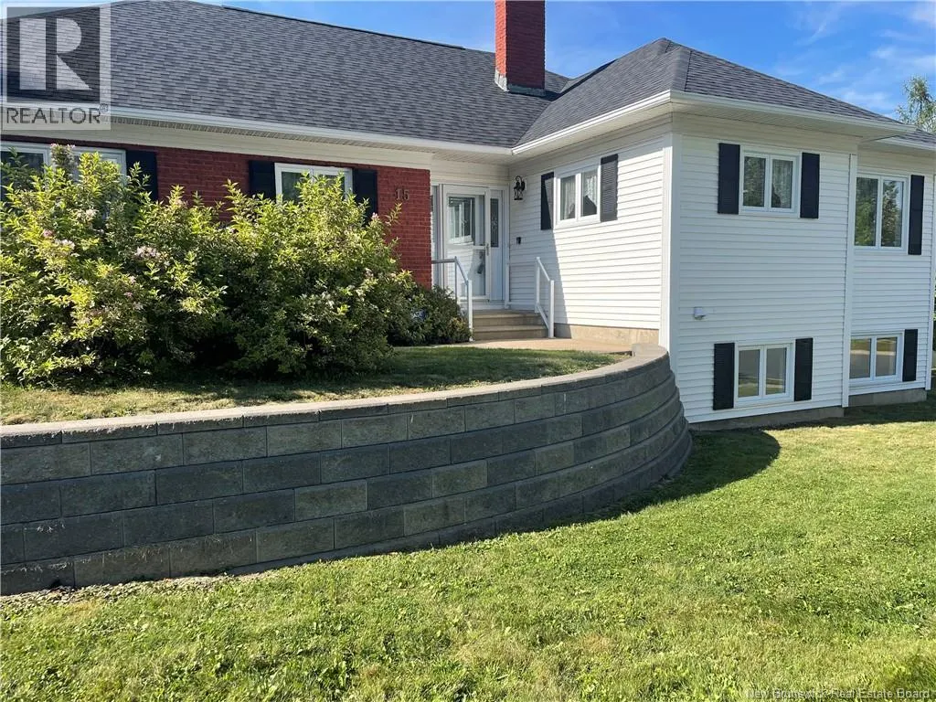 15 Talisman Crescent