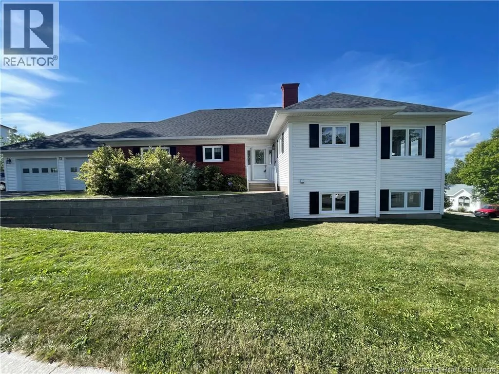 15 Talisman Crescent